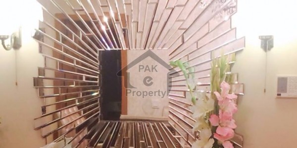 1.5 story house is available for sale in soan garden H block