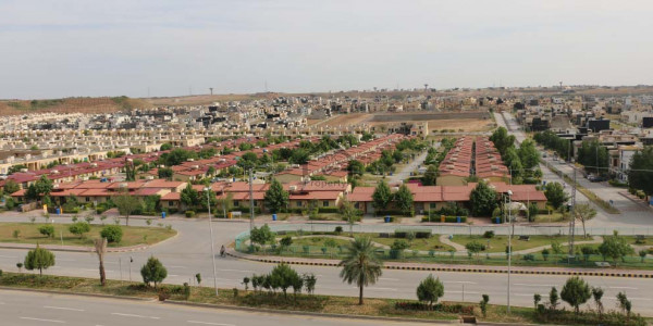 JEDDAH TOWN Usman Block Phase 1 . Plot Size 35X70