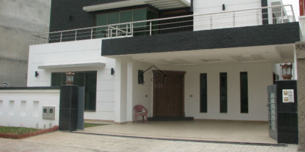 HOUSE FOR SALE IN PIA CO OPERATIVE SOCIETY BLOCK 9