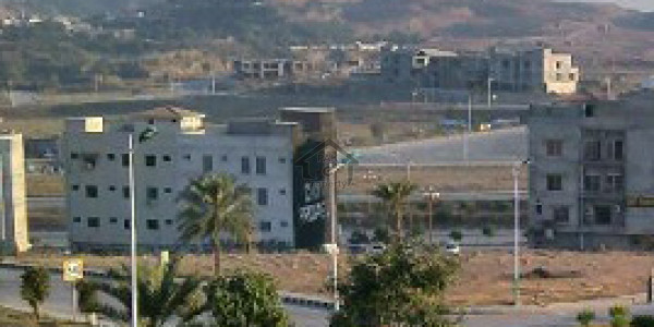 2 Kanal Plot No F155 Very Near Wateen Chowk Border Line Touching Lums University For Sale