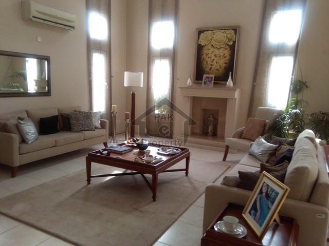 Beautiful Mirador Seven Bed Rooms Villa Available For Sale In Canyon Views On Excellent Location