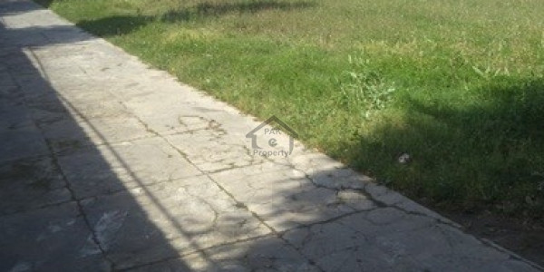 30 Marla Corner Plot For Sale 70 Feet Front