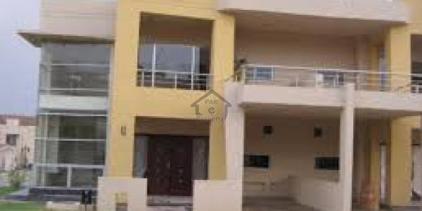 1 KANAL BEAUTIFUL BASEMENT PORTION BAHRIA PHASE 5