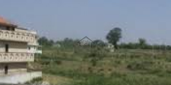 Plot 8 Marla For Sale