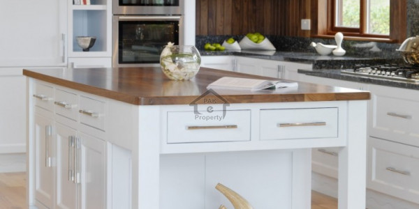 Blue Area 2600 Sq Feet Commercial Space For Rent