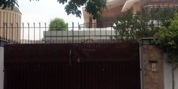 House Available For Sale In Bani Gala