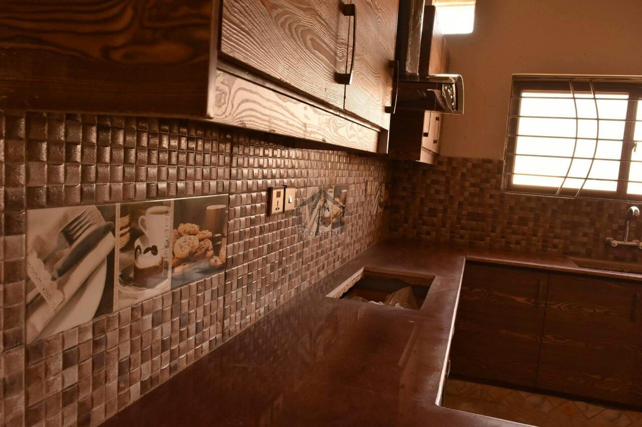 Room For Girls paying Guest In Iqbal Twn