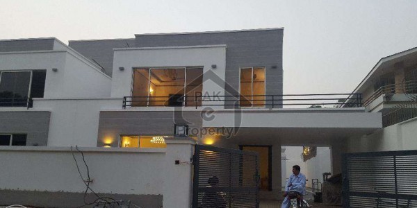 8 bed brand new house 666 yards F-8/3