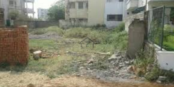 10 Marla Plot In I Block Boulevard Plot