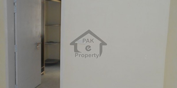 PHA C Type Flat Available For Sale In G-11/3