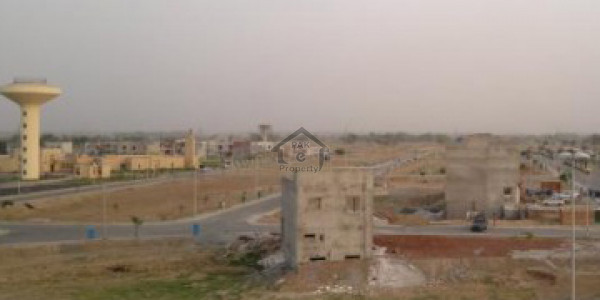 Pishukan-1 Kanal Plot For Sale