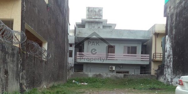 Plot Available For Sale In G-13/4 On Beautiful Location