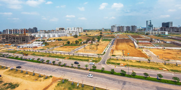 DHA Phase 8 - Block W- 1 KANAL 70 FEET ROAD PLOT