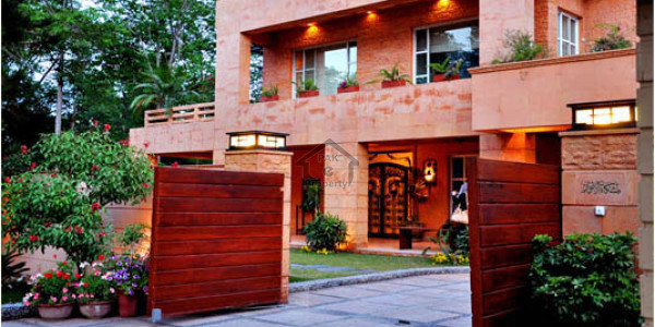 Sariab Road-   7 Marla-   House For Sale.