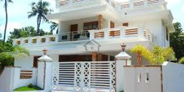 Gujranwala-   12 Marla-    Double Story House For Rent.