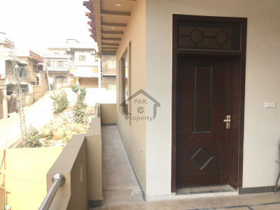 Brand New Double Story 10 Marla House in Lane 5 Azam Street