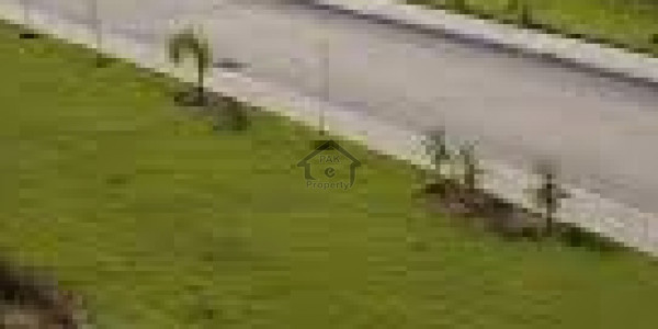 Peninsula Commercial Area - 200 Sqyards Commercial Plot 100 Ft Wide Road Saba Avenue With Service Road Ideal Commercial IN  Karachi