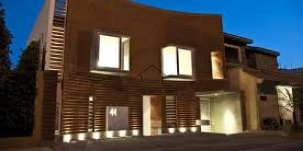 Gulberg Greens - 10 Kanal-Farm House Is Available For Sale