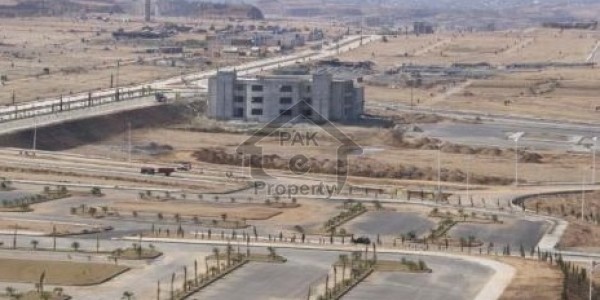 F-11/3 Beautiful neat and clean 500,sqyd 3,bed upper portion available for rent