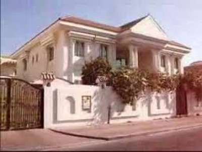 Hayatabad Phase 1, 1 Kanal House Is Available For Sale