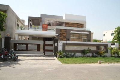 Government Colony, 5 Marla-House For Sale