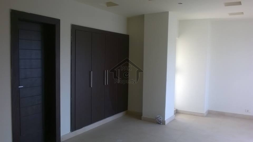 2 Bed Apartment Available in The Sanctuary Bahria Town Safari villa 3 Phase 2