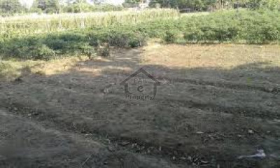 E-10,- 1 Kanal -  Plot Is Available For Sale