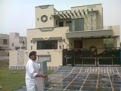 G-11/1, - 1 Kanal - House Is Available For Sale..