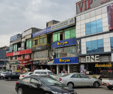 F-10 Markaz Plaza/Unit | 4 Lac Incoming Rent