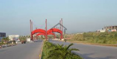 Bahria Town - Johar Block, 10 marla Plot For Sale