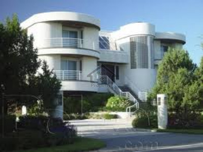 Allama Iqbal Town - Nargis Block,- 5 Marla - House Is Available For Sale.