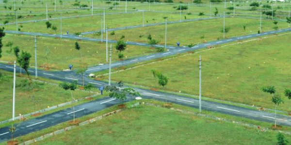 Bahria Town Phase 7,-10 Marla - Corner Plot for sale .