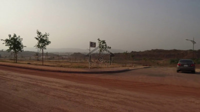 Bahria Enclave - Sector N, - 10 Marla - Plot no 39 for sale.