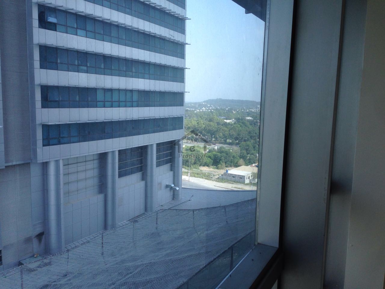 Room Is Available For Rent