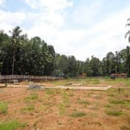 Corner Park Face Plot For Sale In C-15