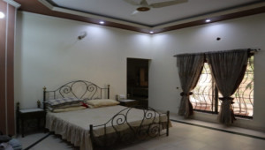 34 Marla Lavish Banglow For Sale At Amir Town Canal Road