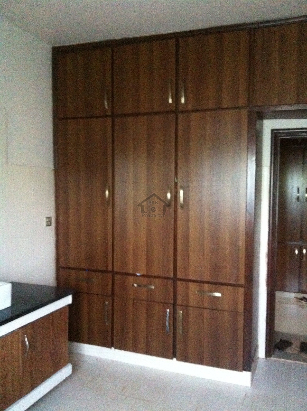 5 Kanal Beautiful Level Farm House - Pn Naval Farm House Islamabad For Sale