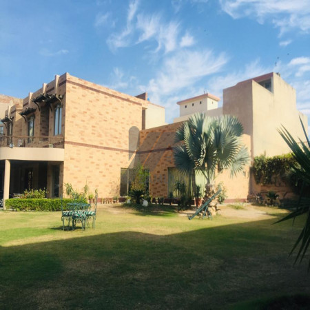 36 Marla Lavish Banglow For Sale At Madina Town