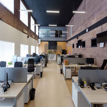 2.2 Kanal Office For Sale In Clifton