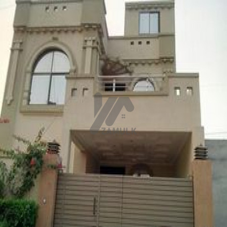 10 Marla House For Sale In Wapda Town Phase 1 - Block E2