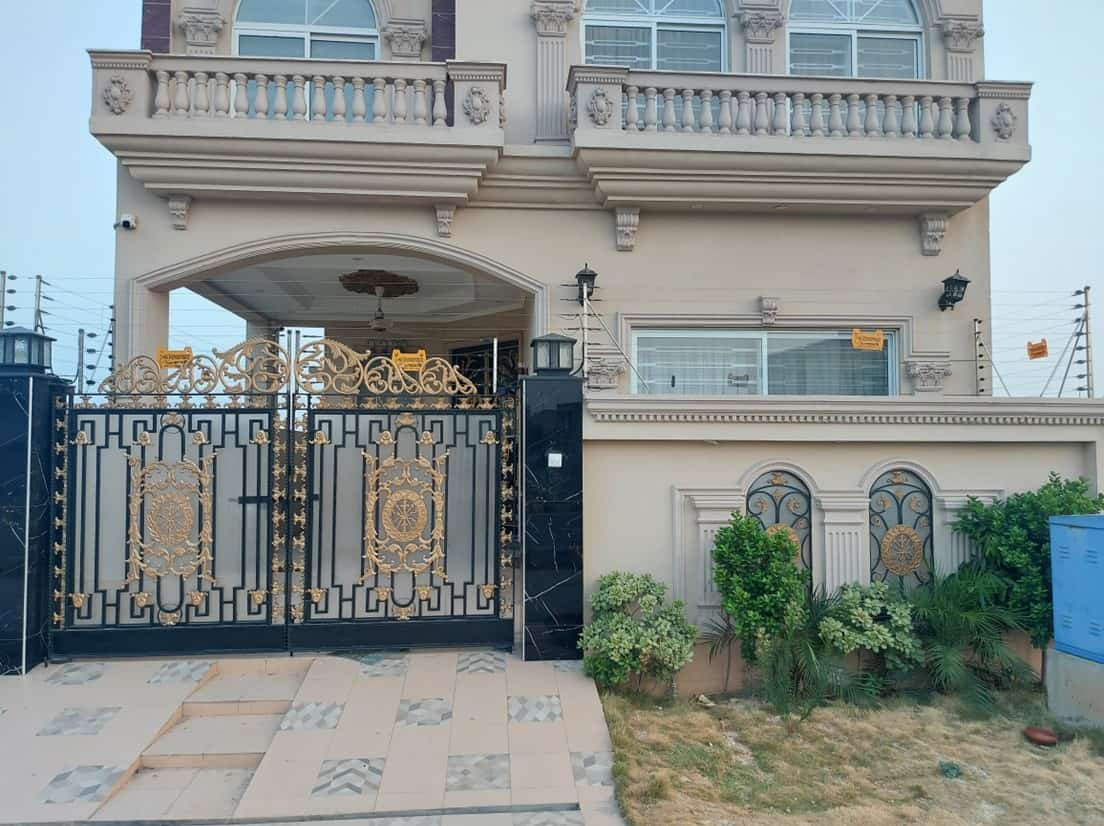 1 Kanal House For Sale In DHA Phase 8 - Ex Air Avenue