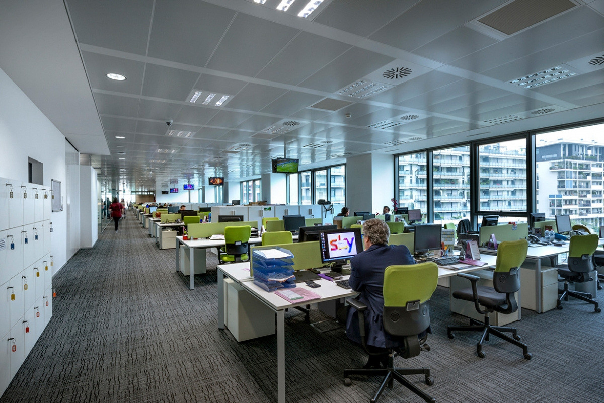 1.2 Kanal Office For Rent In Gulberg