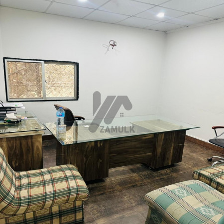 VIP 1400 sqft Office for Rent at Jaranwala Road Faisalabad