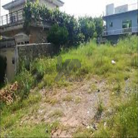 8 Marla Plot For Sale In Faisal Town - F-18