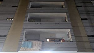 Ideal Investment: Building with 2 Shops & 3 Apartments – Saadi Town Block 3